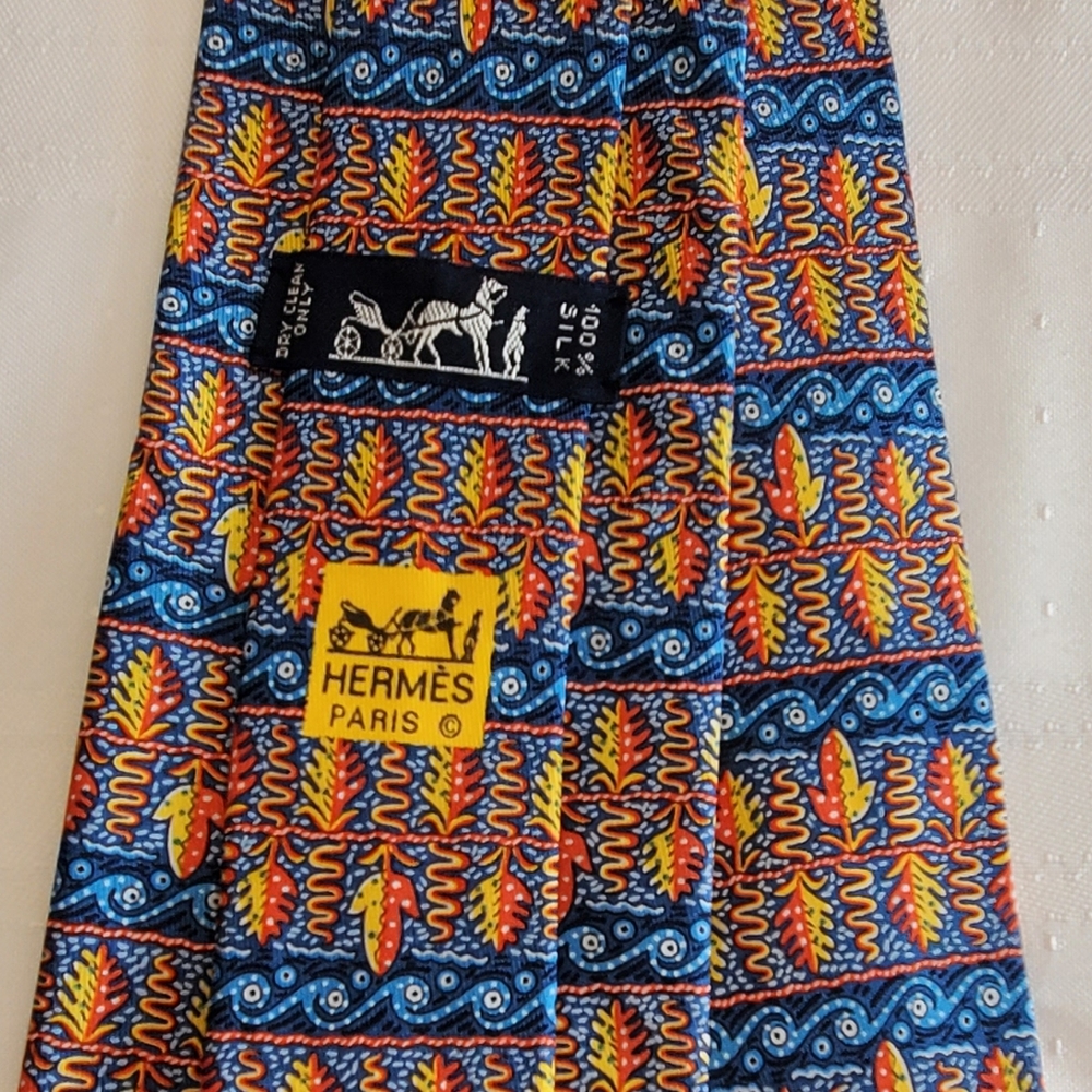 Original hermès tie. 100% silk